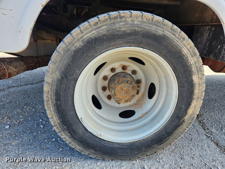 image for item KT9456 2008 Ford F450 Super Duty XL  bucket truck