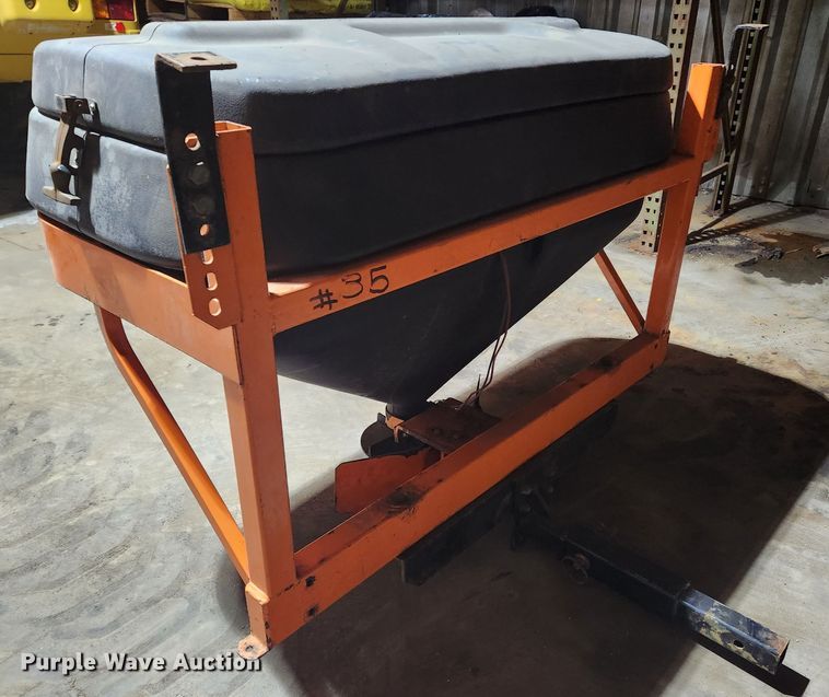 image for item KT9460 Buyers TGS05B  spreader