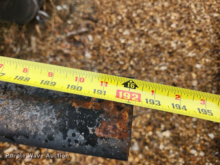 image for item KT9462 2005 Sterling L8500  truck cab and chassis