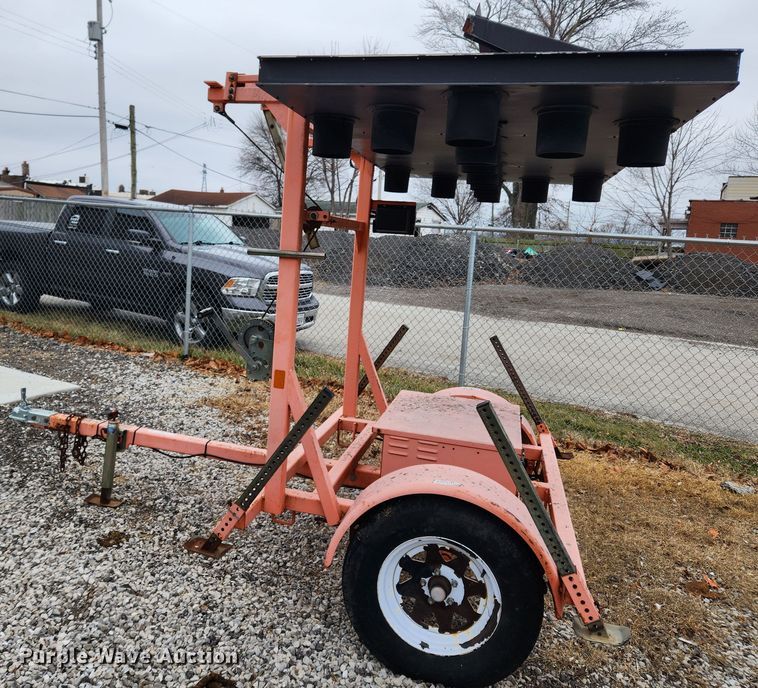 image for item KT9477 2007 Wanco WTSP arrow board trailer