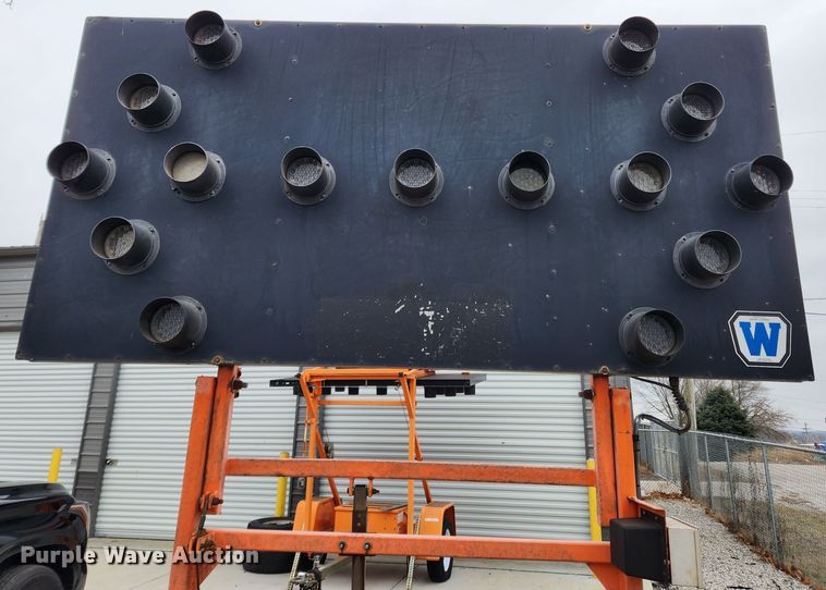 image for item KT9477 2007 Wanco WTSP arrow board trailer