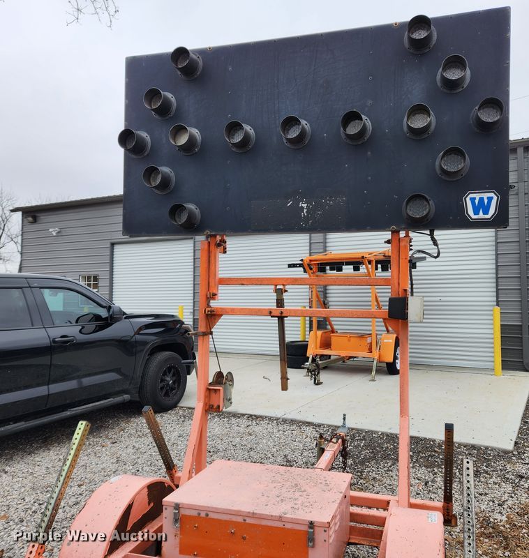 image for item KT9477 2007 Wanco WTSP arrow board trailer