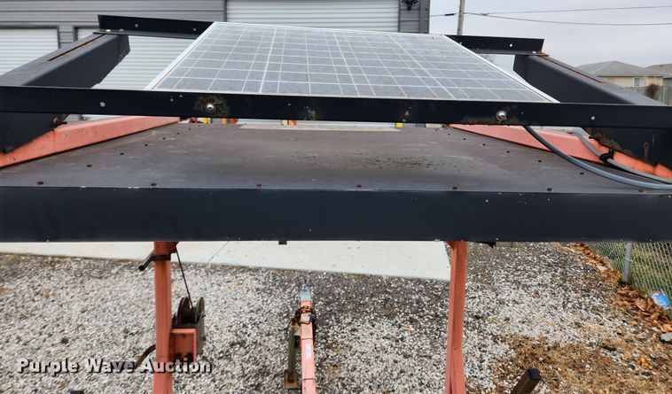 image for item KT9477 2007 Wanco WTSP arrow board trailer