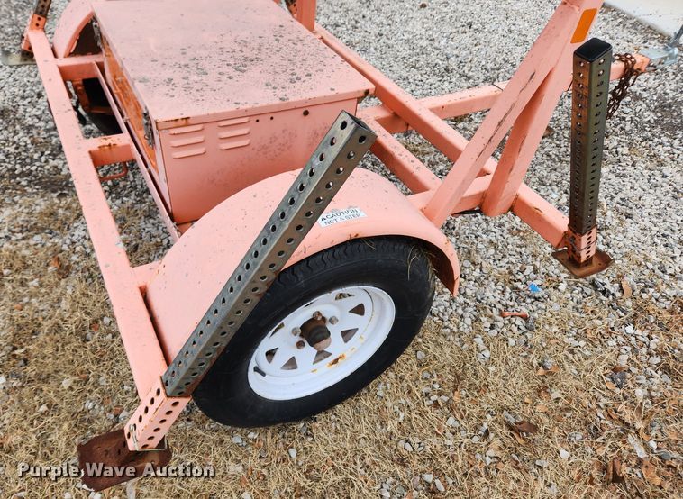 image for item KT9477 2007 Wanco WTSP arrow board trailer