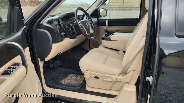 image for item LA9291 2009 GMC Sierra 1500  Ext. Cab pickup truck