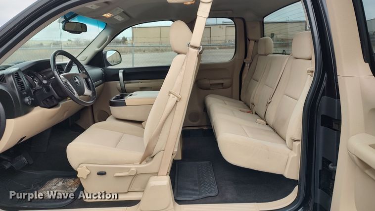 image for item LA9291 2009 GMC Sierra 1500  Ext. Cab pickup truck