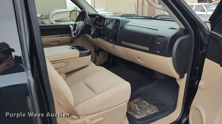 image for item LA9291 2009 GMC Sierra 1500  Ext. Cab pickup truck