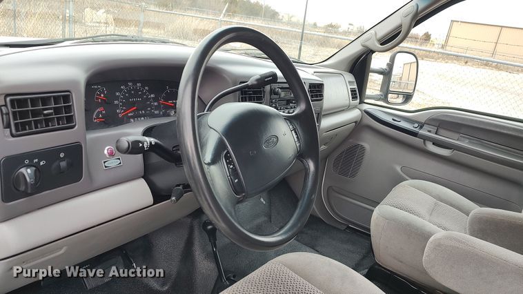 image for item LA9292 2001 Ford F550  truck cab and chassis