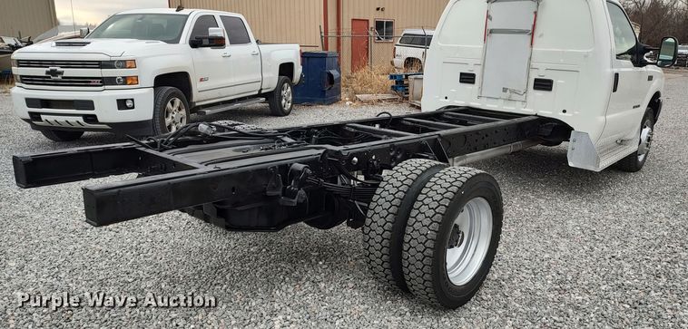 image for item LA9292 2001 Ford F550  truck cab and chassis