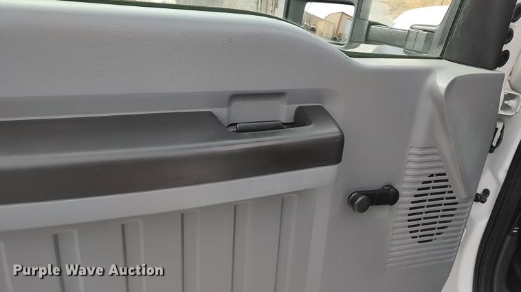 image for item LA9293 2012 Ford F550  utility / service truck