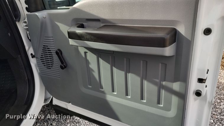 image for item LA9293 2012 Ford F550  utility / service truck