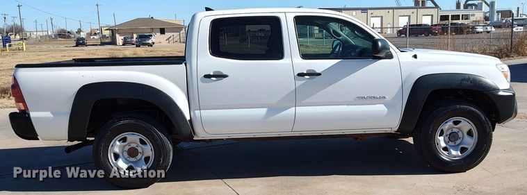 image for item LA9316 2012 Toyota Tacoma  Double Cab pickup truck