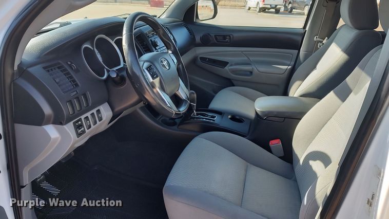 image for item LA9316 2012 Toyota Tacoma  Double Cab pickup truck