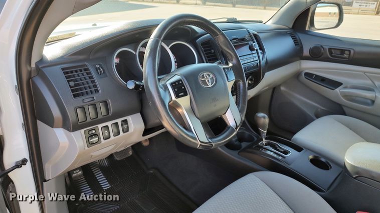 image for item LA9316 2012 Toyota Tacoma  Double Cab pickup truck
