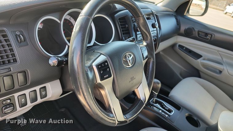 image for item LA9316 2012 Toyota Tacoma  Double Cab pickup truck