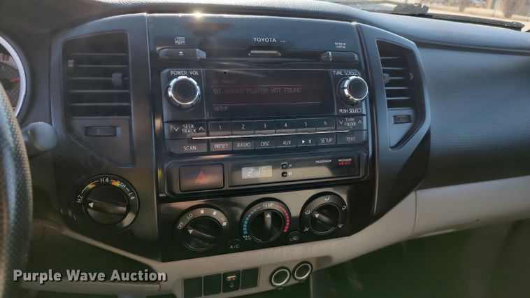 image for item LA9316 2012 Toyota Tacoma  Double Cab pickup truck