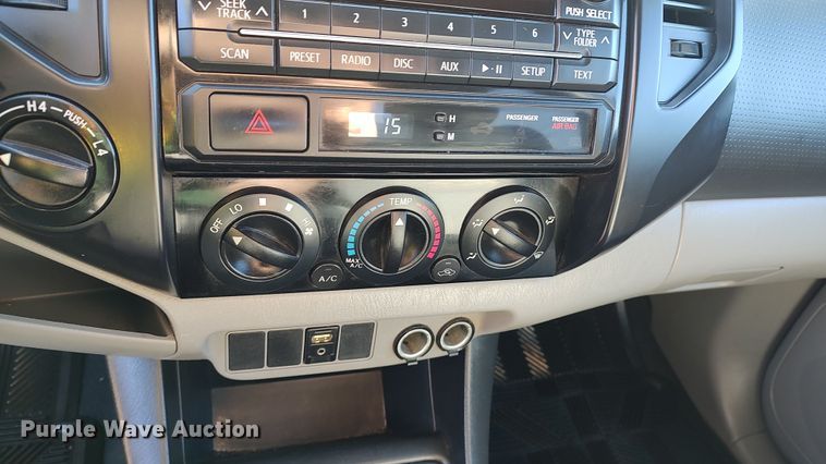 image for item LA9316 2012 Toyota Tacoma  Double Cab pickup truck