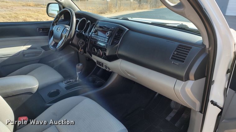 image for item LA9316 2012 Toyota Tacoma  Double Cab pickup truck