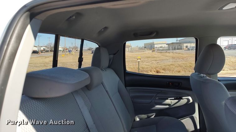 image for item LA9316 2012 Toyota Tacoma  Double Cab pickup truck