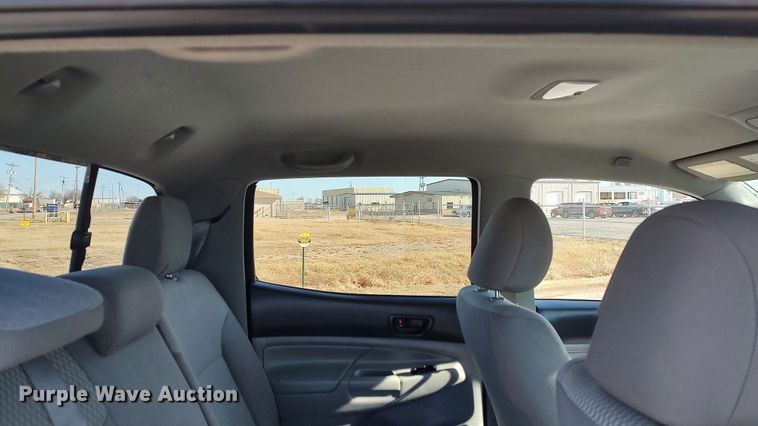 image for item LA9316 2012 Toyota Tacoma  Double Cab pickup truck