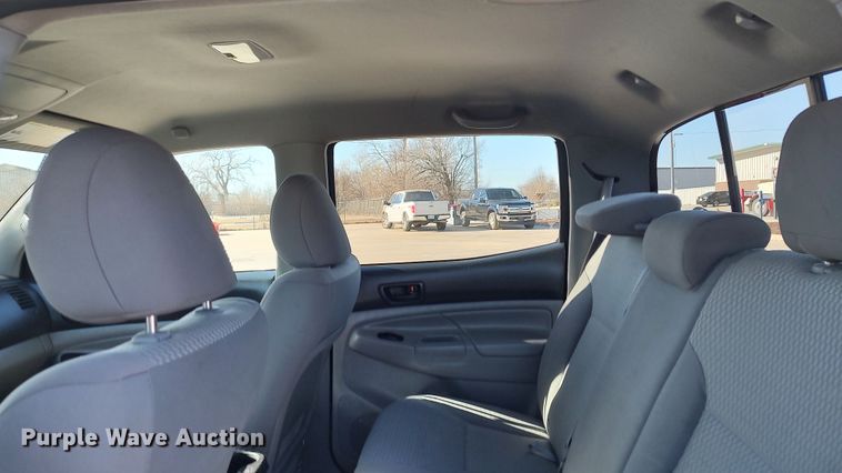 image for item LA9316 2012 Toyota Tacoma  Double Cab pickup truck