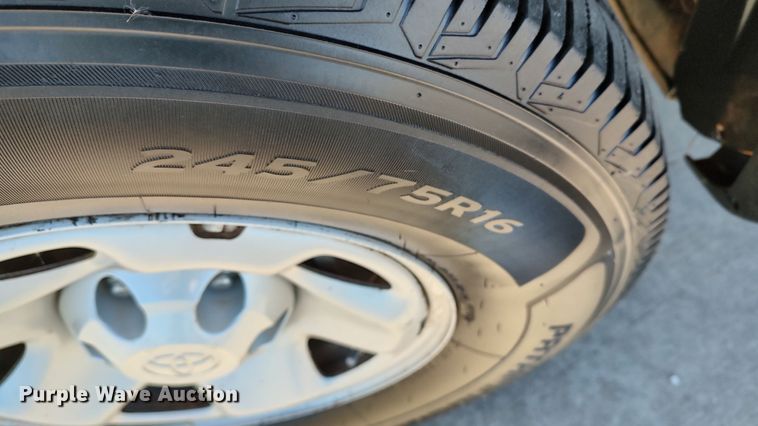 image for item LA9316 2012 Toyota Tacoma  Double Cab pickup truck