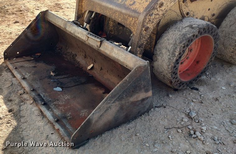 image for item LA9319 2000 Caterpillar 226  skid steer loader