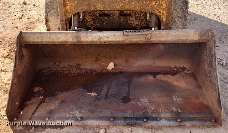 image for item LA9319 2000 Caterpillar 226  skid steer loader