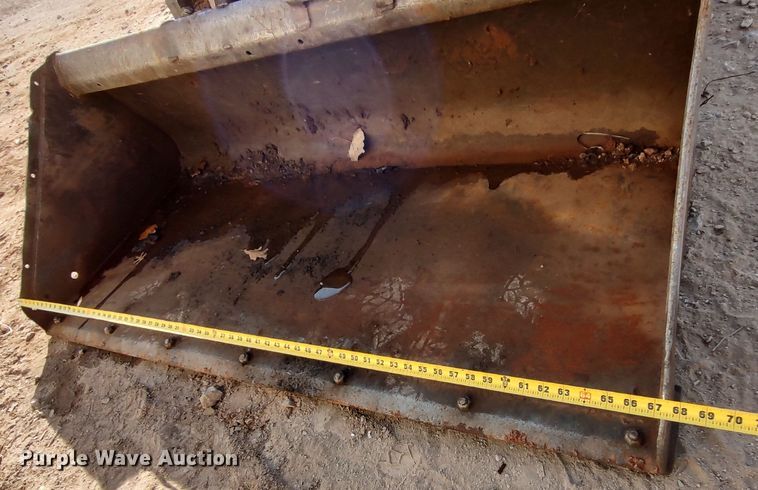 image for item LA9319 2000 Caterpillar 226  skid steer loader