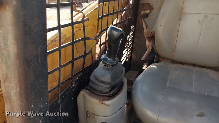 image for item LA9319 2000 Caterpillar 226  skid steer loader