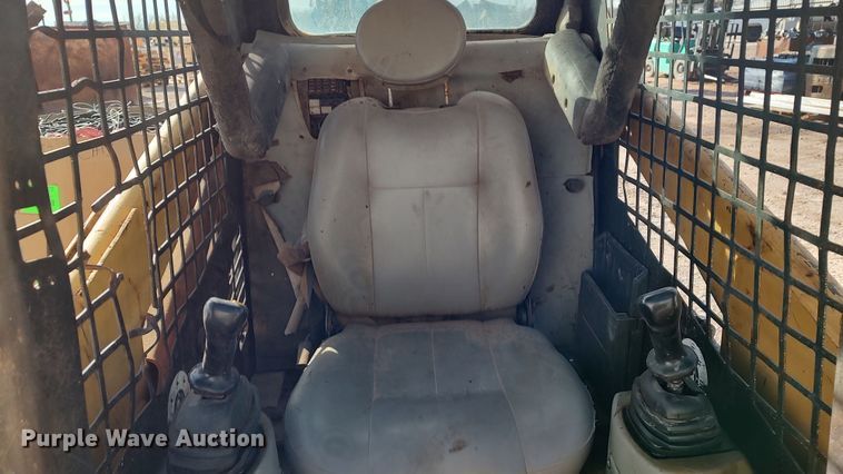 image for item LA9319 2000 Caterpillar 226  skid steer loader