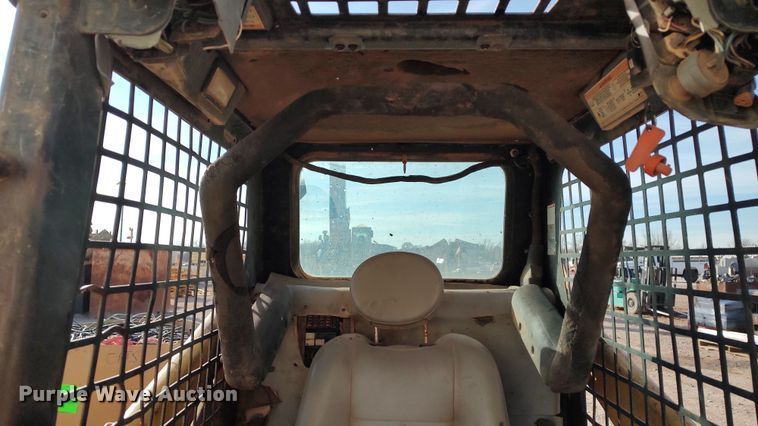 image for item LA9319 2000 Caterpillar 226  skid steer loader