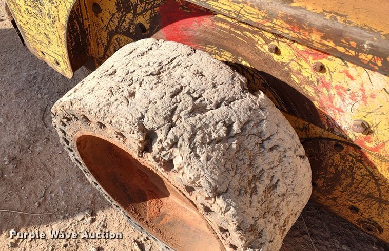 image for item LA9319 2000 Caterpillar 226  skid steer loader