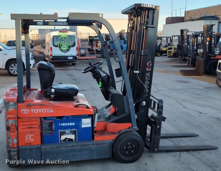 image for item LA9353 Toyota 7FBEU20  forklift