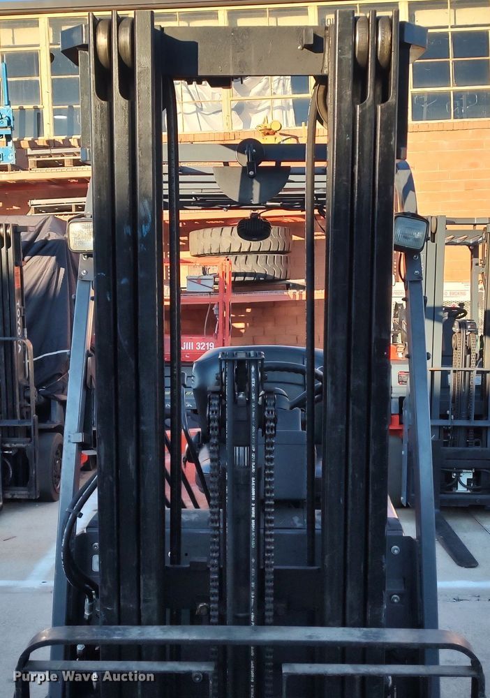 image for item LA9353 Toyota 7FBEU20  forklift