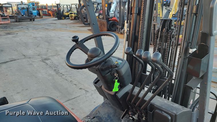 image for item LA9353 Toyota 7FBEU20  forklift