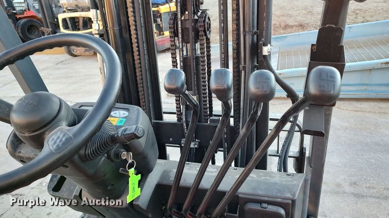 image for item LA9353 Toyota 7FBEU20  forklift