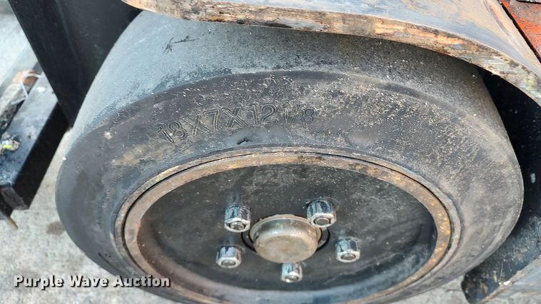 image for item LA9353 Toyota 7FBEU20  forklift