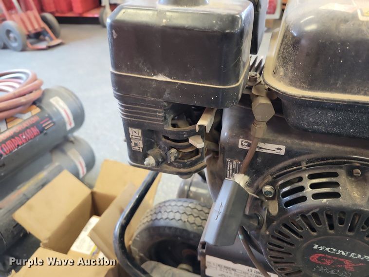 image for item LG9427 (2) air compressors