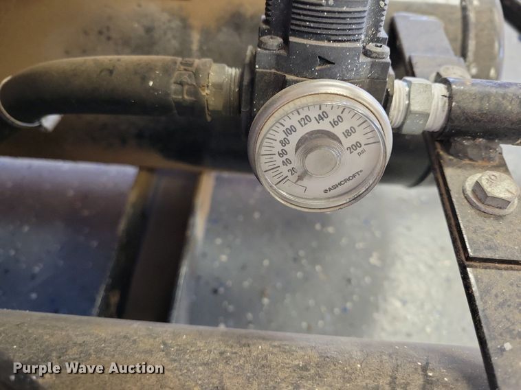 image for item LG9427 (2) air compressors