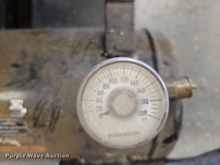 image for item LG9427 (2) air compressors