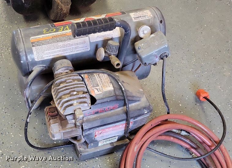 image for item LG9427 (2) air compressors