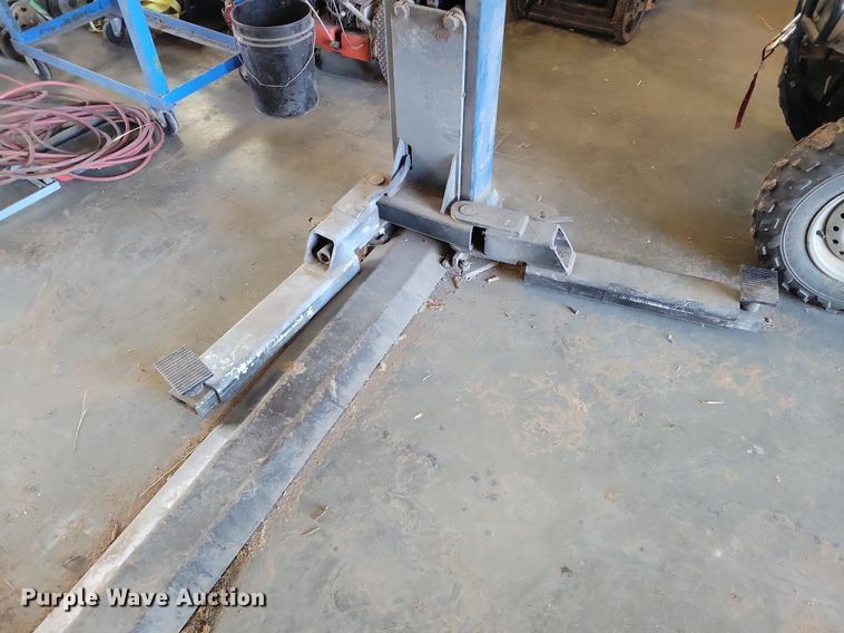 image for item LG9434 Pro-Lift BP-7  automotive lift