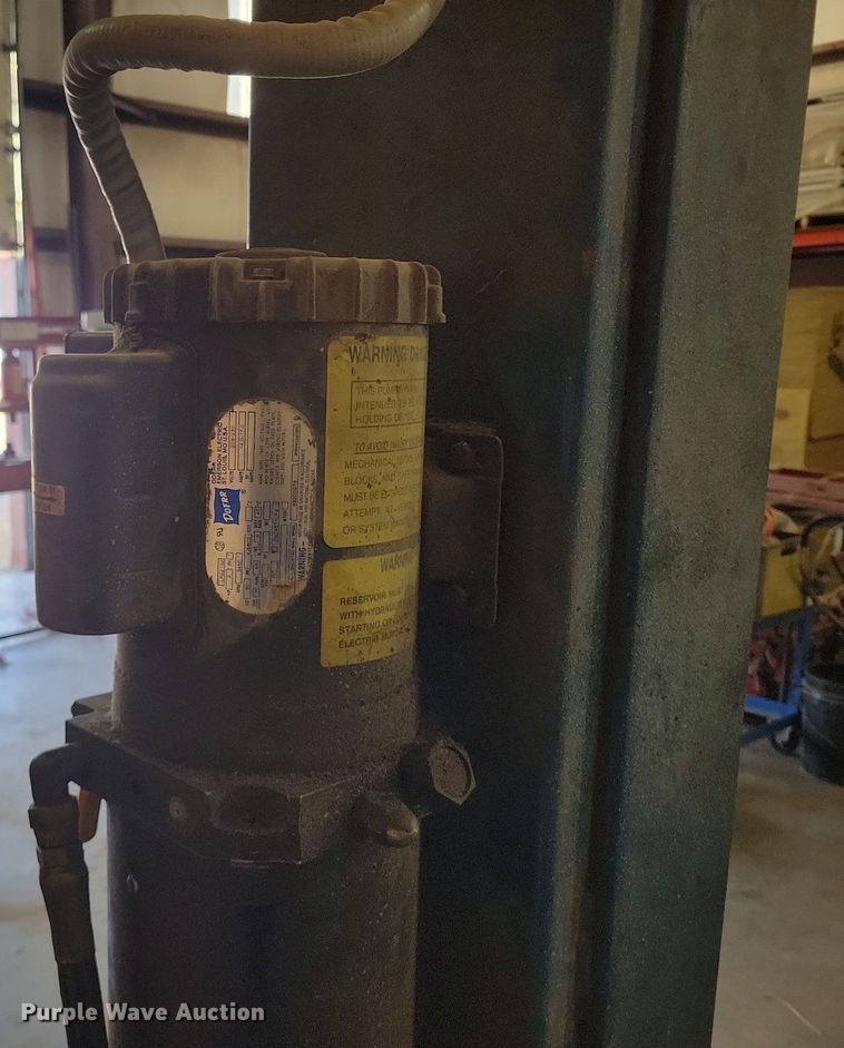 image for item LG9434 Pro-Lift BP-7  automotive lift