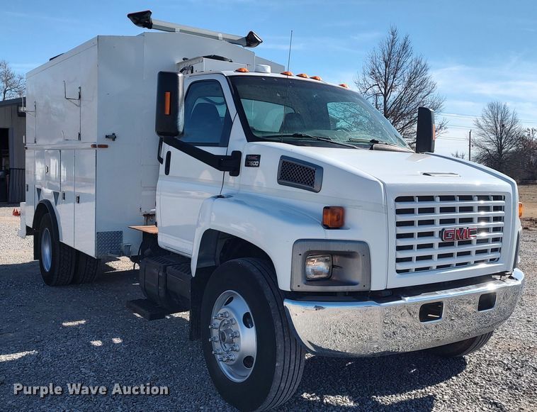 image for item LK9505 2007 GMC C7500  utility / service truck