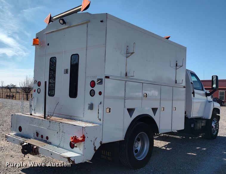 image for item LK9505 2007 GMC C7500  utility / service truck