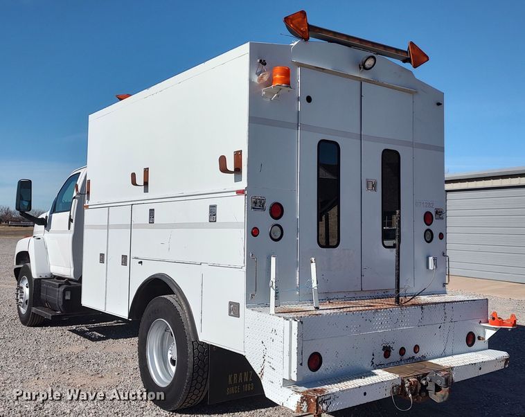image for item LK9505 2007 GMC C7500  utility / service truck