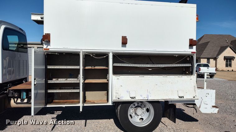 image for item LK9505 2007 GMC C7500  utility / service truck