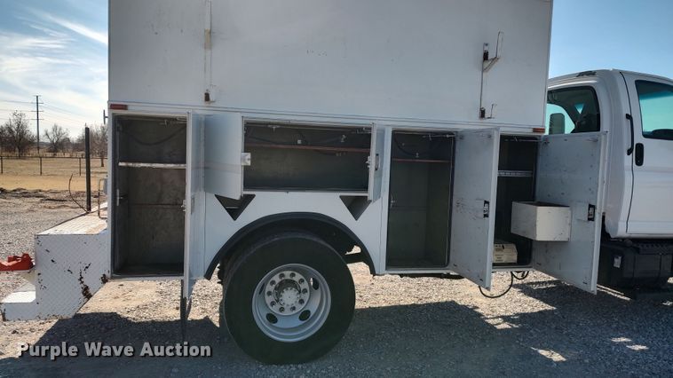 image for item LK9505 2007 GMC C7500  utility / service truck