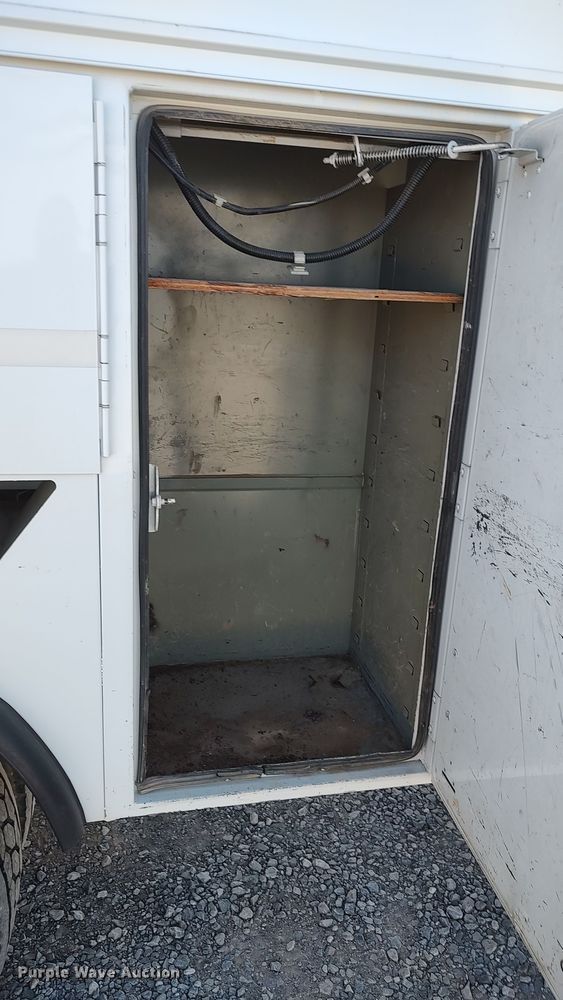 image for item LK9505 2007 GMC C7500  utility / service truck